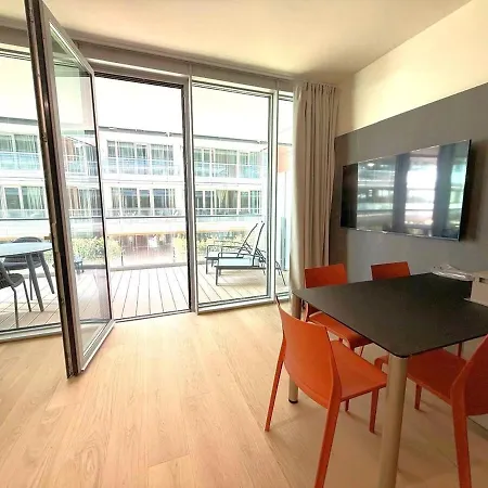Waterfront 3 *